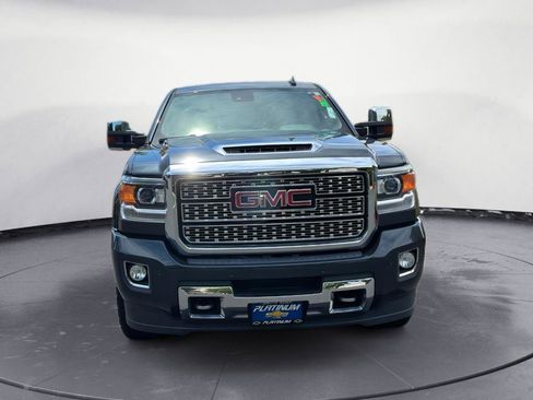 Used 2018 GMC Sierra 2500 Denali w/ Duramax Plus Package AWD/4WD image 2