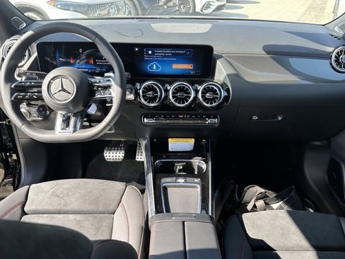 New 2025 Mercedes-Benz GLA 35 AMG 4MATIC image 24