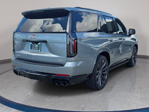 Used 2025 Cadillac Escalade V AWD/4WD image 6