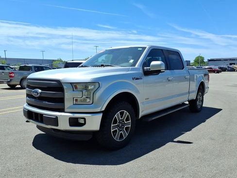 Used 2016 Ford F150 Lariat w/ Equipment Group 502A Luxury AWD/4WD image 3