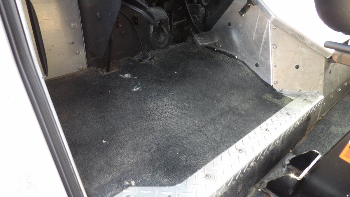 Used 2014 Ford E-350 and Econoline 350 Super Duty w/ A/C Prep Package RWD image 8