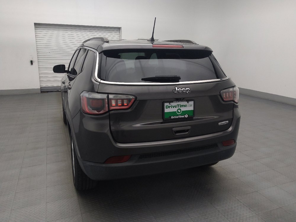 Used 2018 Jeep Compass Latitude w/ Popular Equipment Group FWD image 6