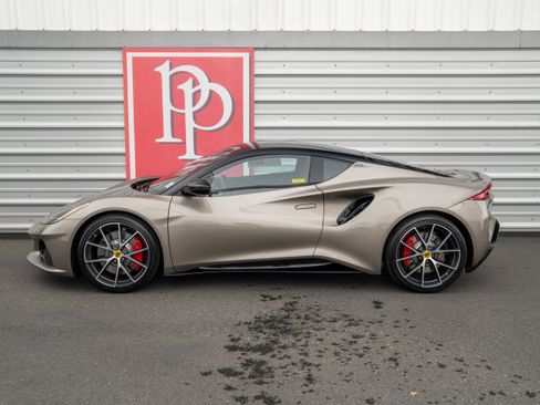 Used 2024 Lotus Emira First Edition image 37