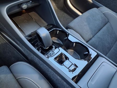 New 2026 Volvo XC40 B4 Plus w/ Protection Package Premier image 15