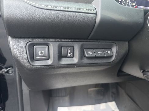 Used 2023 GMC Acadia Denali w/ Denali Ultimate Package image 18