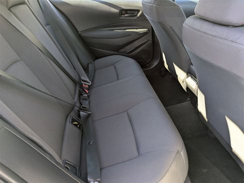 Used 2025 Toyota Corolla LE image 28