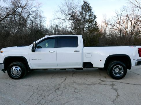 Used 2024 Chevrolet Silverado 3500 LTZ w/ LTZ Convenience Package image 2