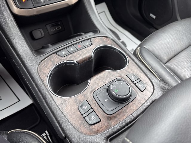 Used 2023 GMC Acadia Denali AWD/4WD image 18