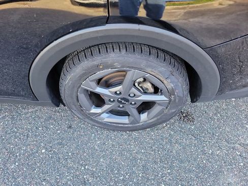 Used 2025 Kia K4 LXS image 7