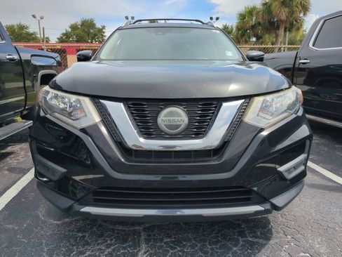 Used 2020 Nissan Rogue S w/ Special Edition Package FWD image 2