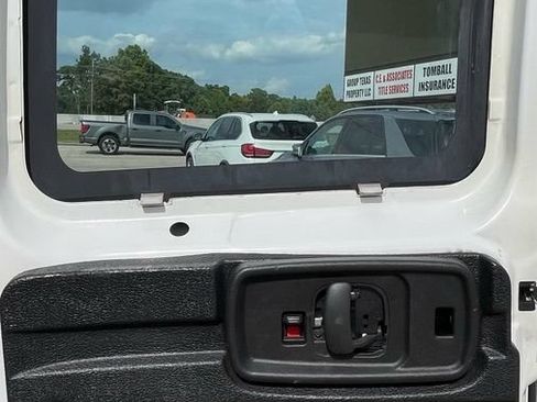 Used 2017 Chevrolet Express 2500 Extended RWD image 29