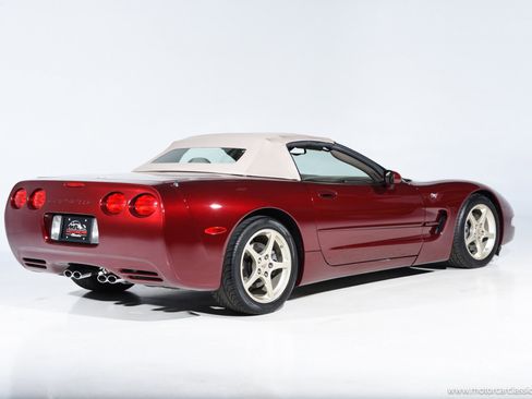 Used 2003 Chevrolet Corvette Convertible w/ Preferred Equipment Group1 RWD image 10