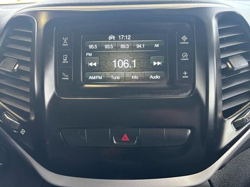 Used 2014 Jeep Cherokee Latitude w/ Trailer Tow Group image 16