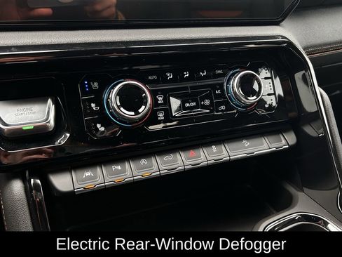 Used 2025 GMC Sierra 1500 AT4 w/ AT4 Premium Package image 13