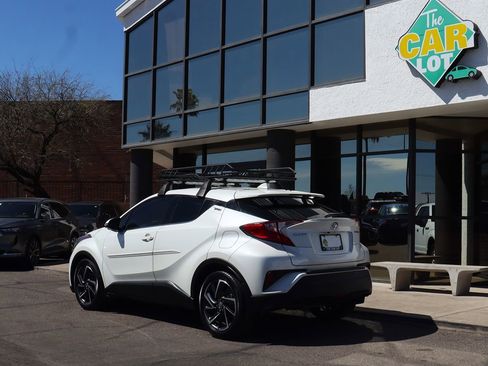Used 2021 Toyota C-HR Limited image 9