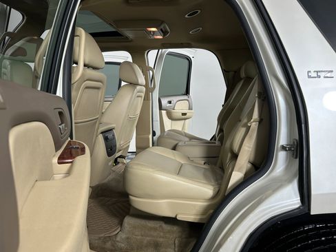 Used 2010 Chevrolet Tahoe LTZ image 31