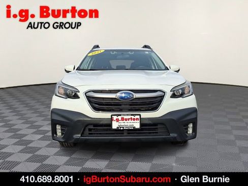 Used 2021 Subaru Outback Premium image 2