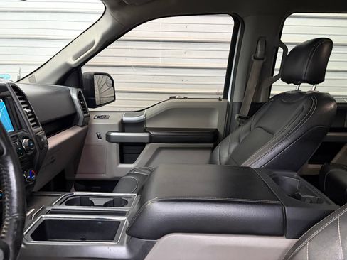 Used 2017 Ford F150 XLT w/ Equipment Group 302A Luxury AWD/4WD image 19