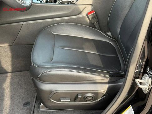 Used 2023 Jeep Grand Cherokee Limited image 18