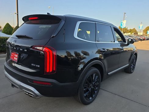 Used 2020 Kia Telluride SX w/ SX Prestige Package AWD/4WD image 3