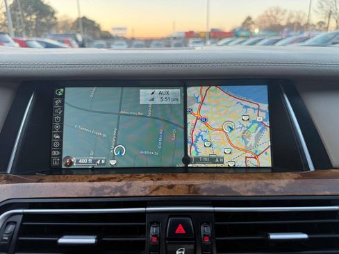 Used 2014 BMW 750i xDrive image 19