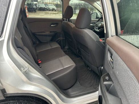 Used 2021 Nissan Rogue SV image 8