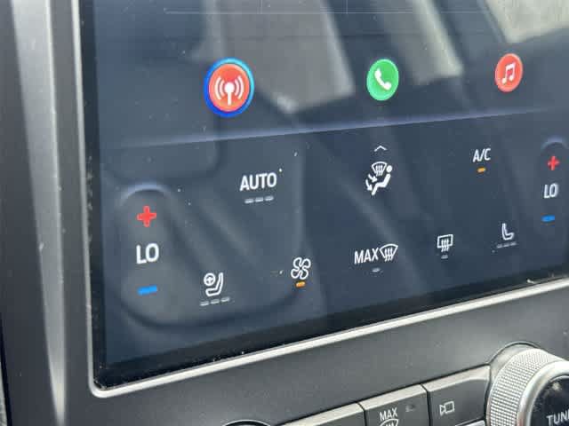 Used 2021 Ford Edge Titanium AWD/4WD image 19