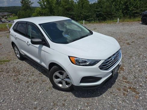 Used 2021 Ford Edge SE FWD image 2