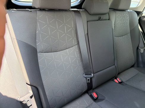 Used 2021 Toyota RAV4 XLE w/ Convenience Package AWD/4WD image 32