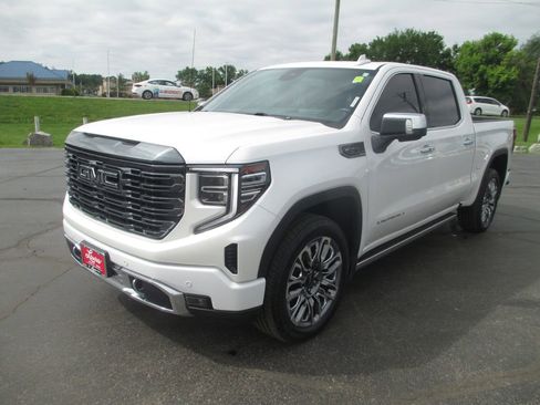 Used 2024 GMC Sierra 1500 Denali Ultimate AWD/4WD image 13