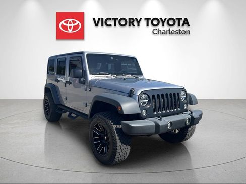 Used 2018 Jeep Wrangler Unlimited Sport AWD/4WD image 5