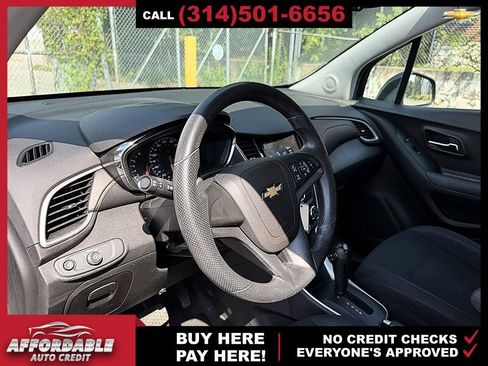 Used 2019 Chevrolet Trax LS FWD image 8