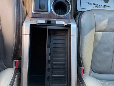 Used 2010 Ford F150 Platinum image 32