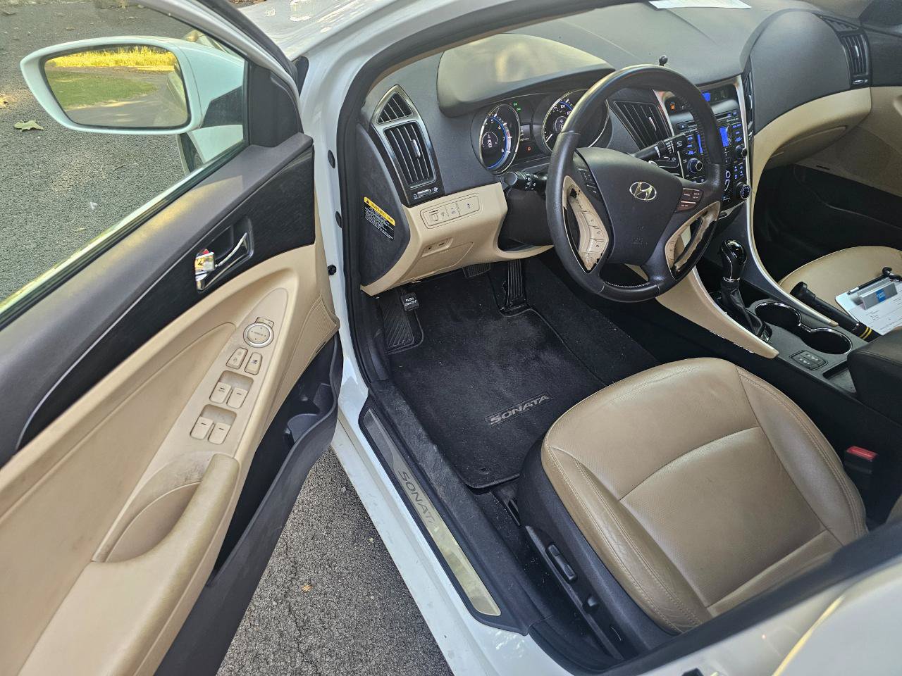 Used 2012 Hyundai Sonata Limited FWD image 5