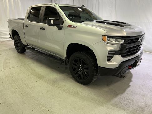 Certified 2022 Chevrolet Silverado 1500 LT Trail Boss w/ LT Trail Boss Premium Package image 2