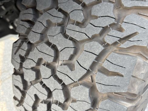 Used 2025 Ford Bronco Raptor AWD/4WD image 12