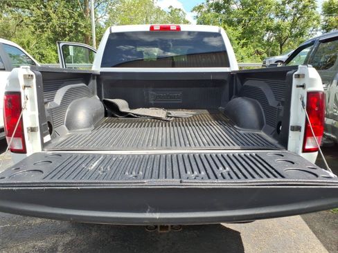 Used 2022 RAM 1500 Classic SLT w/ Protection Group AWD/4WD image 8