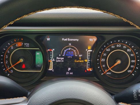 Used 2024 Jeep Wrangler Unlimited Sport AWD/4WD image 12