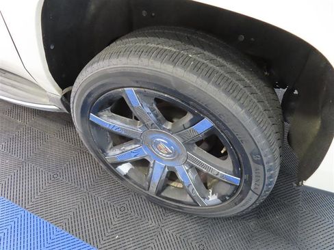 Used 2015 Cadillac Escalade ESV Luxury RWD image 7