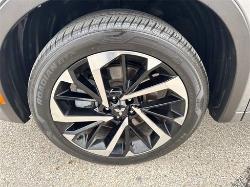 Used 2022 Mitsubishi Outlander SEL image 9