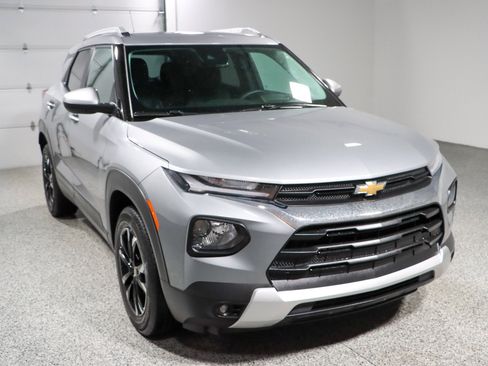 Used 2023 Chevrolet TrailBlazer LT w/ Convenience Package FWD image 5