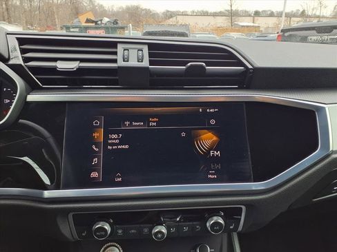 Used 2020 Audi Q3 2.0T Premium image 15