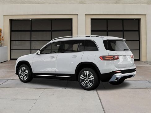 New 2025 Mercedes-Benz GLB 250 image 42