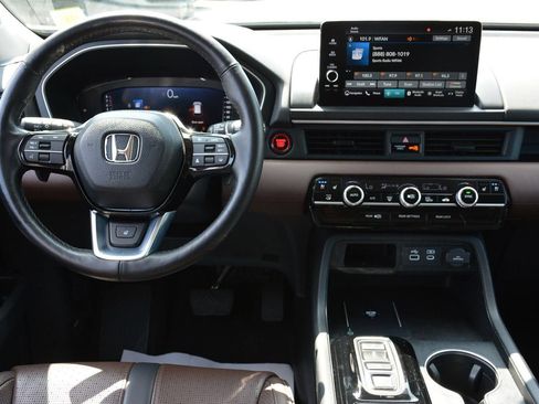 Used 2024 Honda Pilot Elite image 15