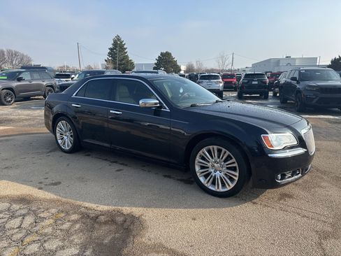 Used 2011 Chrysler 300 C w/ Sound Group image 4