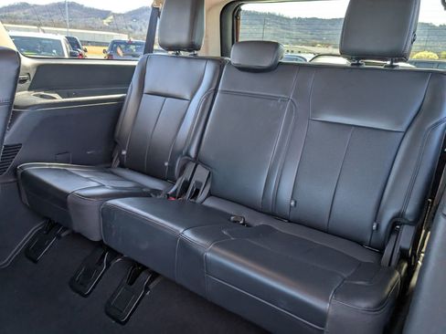 Used 2024 Ford Expedition Max XLT image 16