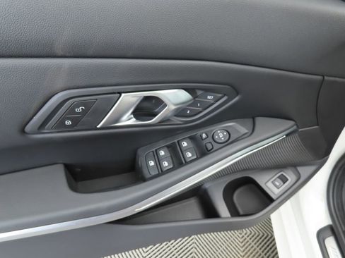 New 2026 BMW 330i Sedan w/ M Sport Package image 23