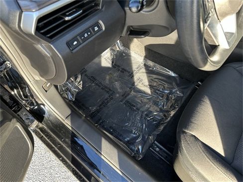 Used 2024 Nissan Altima 2.5 SV image 22