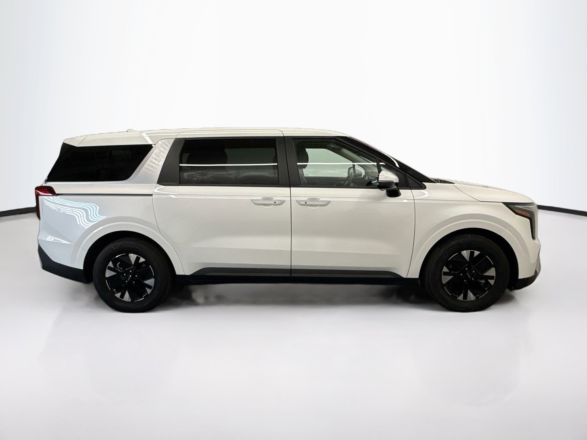 Used 2026 Kia Carnival LXS FWD image 10