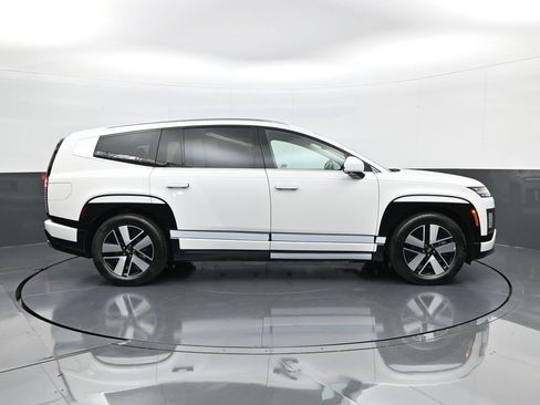 New 2026 Hyundai Ioniq 9 SEL image 4